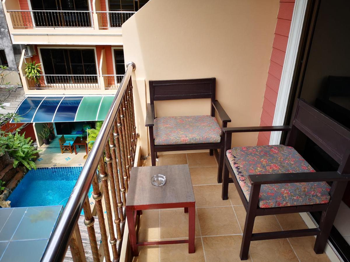 Seven Seas Hotel Patong Buitenkant foto