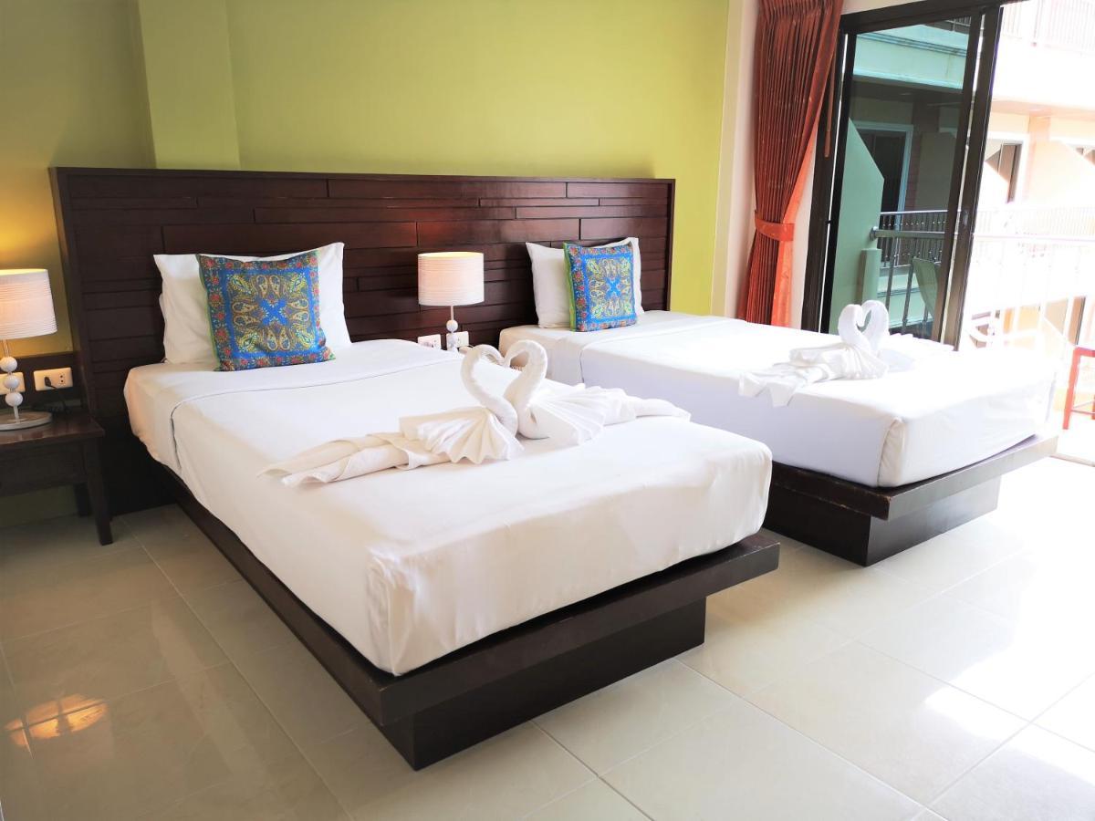 Seven Seas Hotel Patong Buitenkant foto