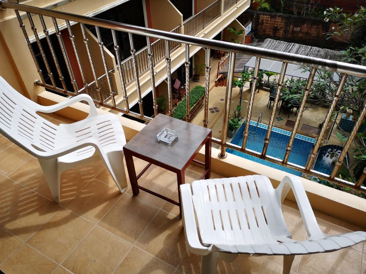Seven Seas Hotel Patong Buitenkant foto