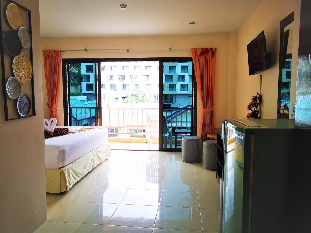 Seven Seas Hotel Patong Buitenkant foto