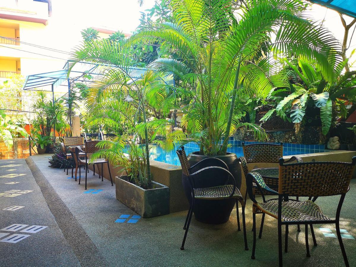 Seven Seas Hotel Patong Buitenkant foto
