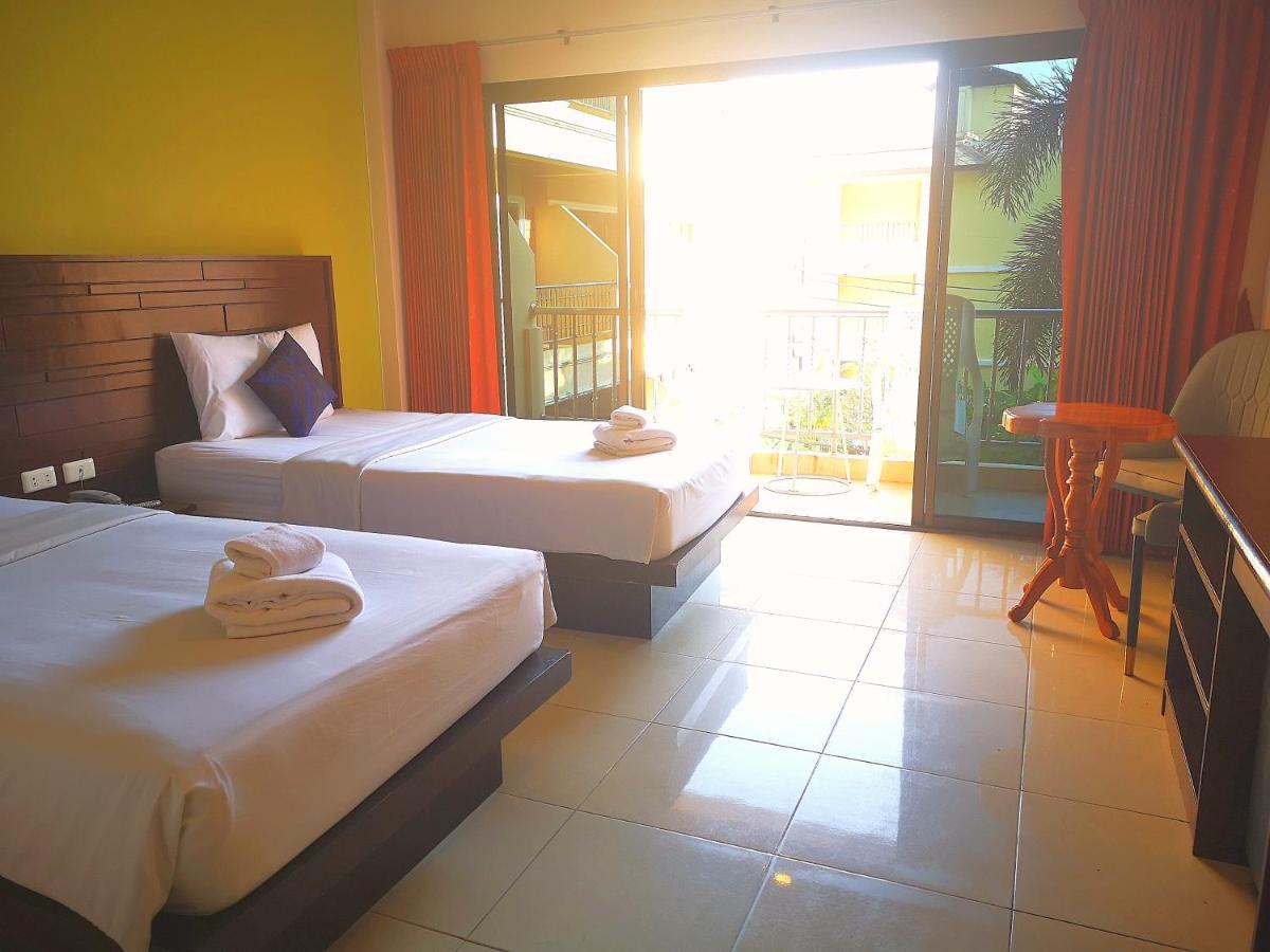Seven Seas Hotel Patong Buitenkant foto