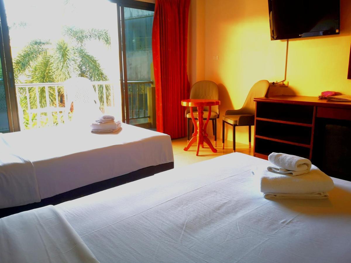 Seven Seas Hotel Patong Buitenkant foto
