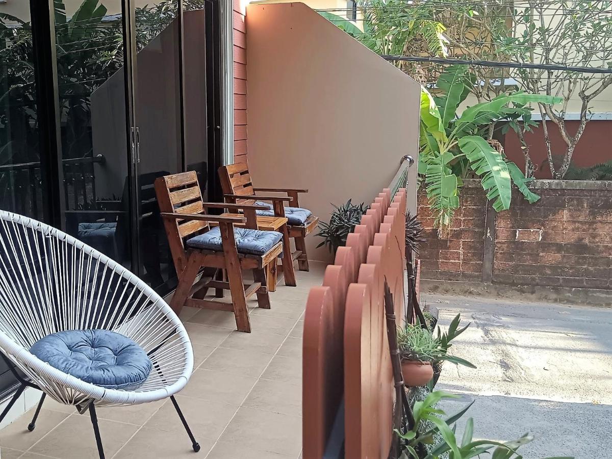 Seven Seas Hotel Patong Buitenkant foto