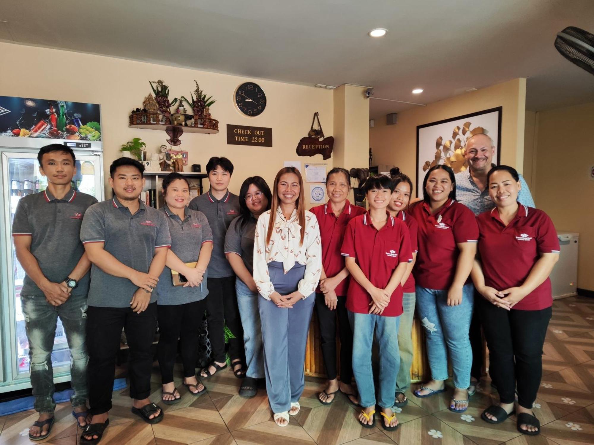 Seven Seas Hotel Patong Buitenkant foto