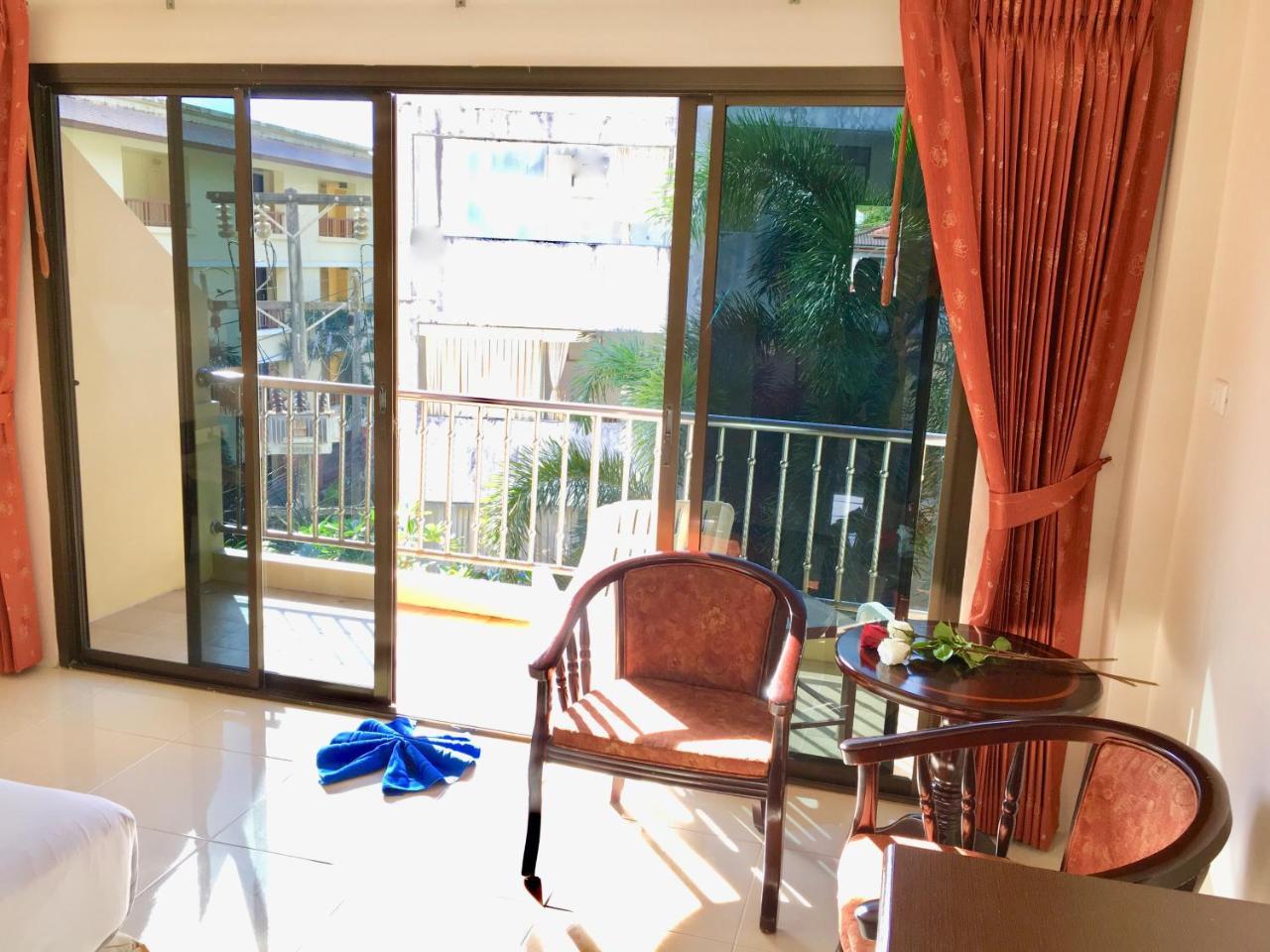 Seven Seas Hotel Patong Buitenkant foto